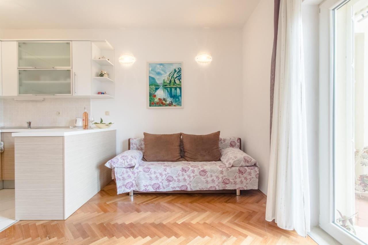 Apartments Kadenca Omiš Esterno foto