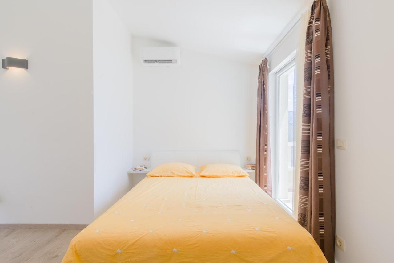 Apartments Kadenca Omiš Esterno foto