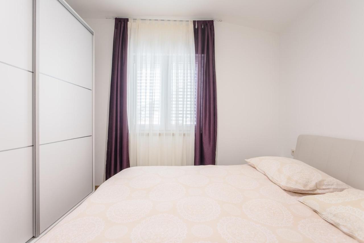 Apartments Kadenca Omiš Esterno foto