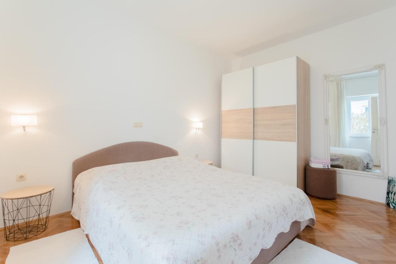 Apartments Kadenca Omiš Esterno foto