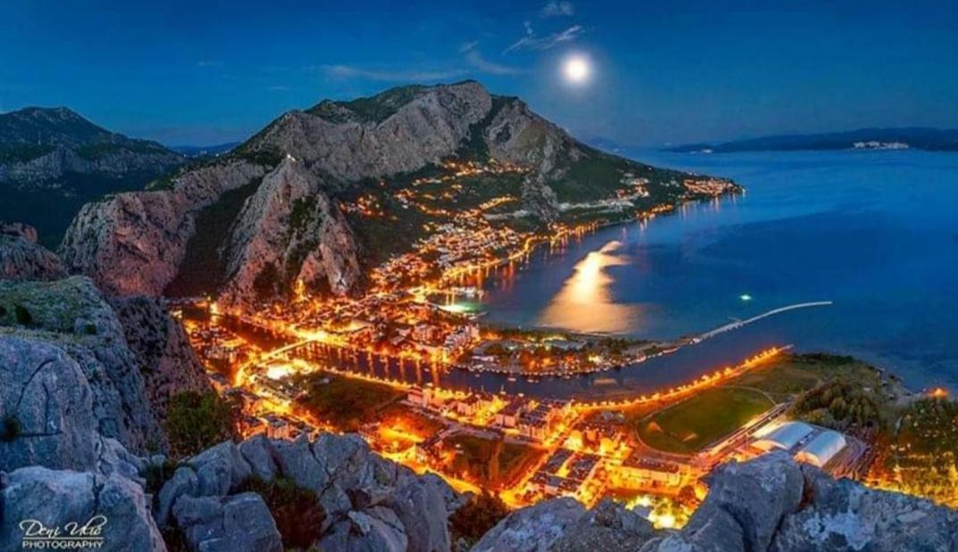 Apartments Kadenca Omiš Esterno foto