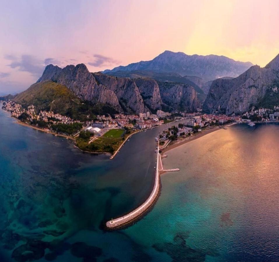 Apartments Kadenca Omiš Esterno foto