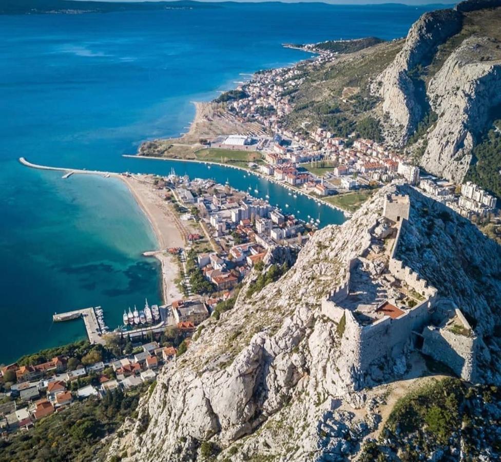 Apartments Kadenca Omiš Esterno foto
