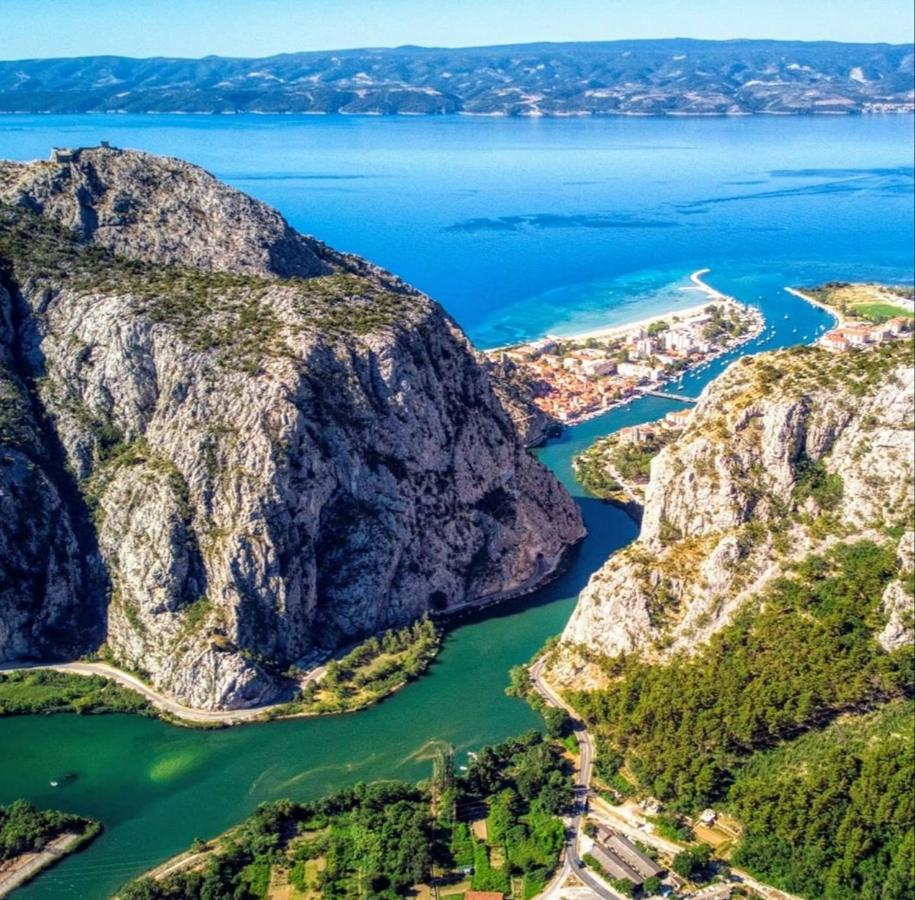Apartments Kadenca Omiš Esterno foto